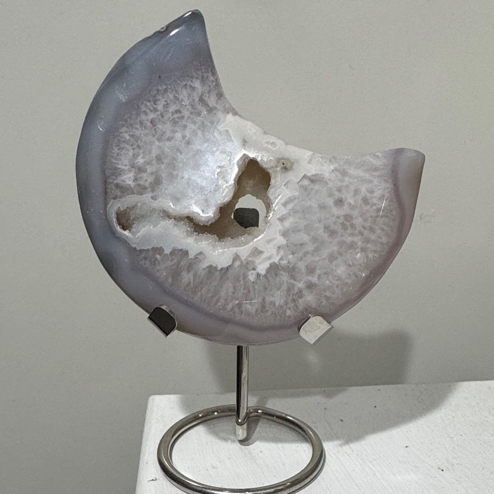 Elegant Gray Agate Moon Sculpture